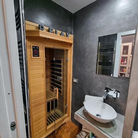 B&B Dolce Casa Con Sauna E Cromoterapia โดโมดอสโซลา ภายนอก รูปภาพ