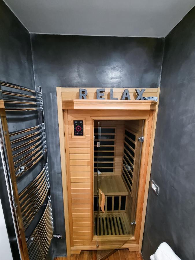 B&B Dolce Casa Con Sauna E Cromoterapia โดโมดอสโซลา ภายนอก รูปภาพ