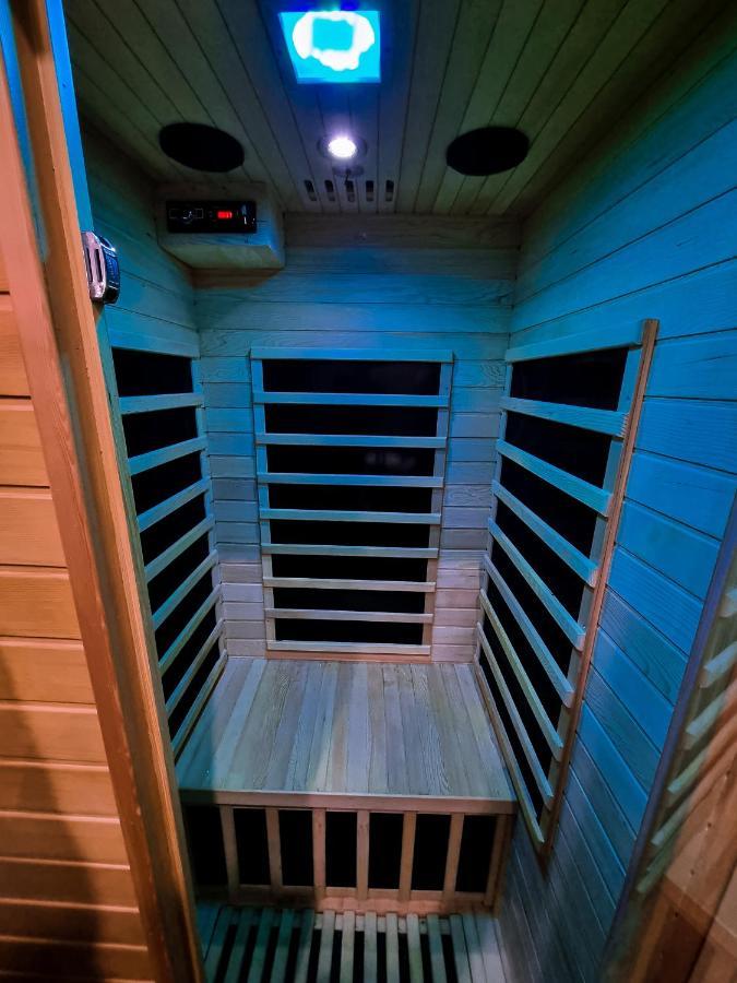 B&B Dolce Casa Con Sauna E Cromoterapia โดโมดอสโซลา ภายนอก รูปภาพ